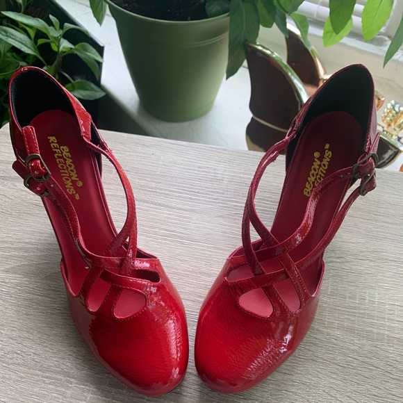 Beacon Reflections Red Shoes - Picture 2 of 5
